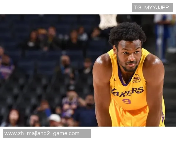 NBA夏联精彩回顾新秀表现抢眼各队未来之星逐渐浮现 NBA夏联精彩回顾新秀表现抢眼各队未来之星逐渐浮现